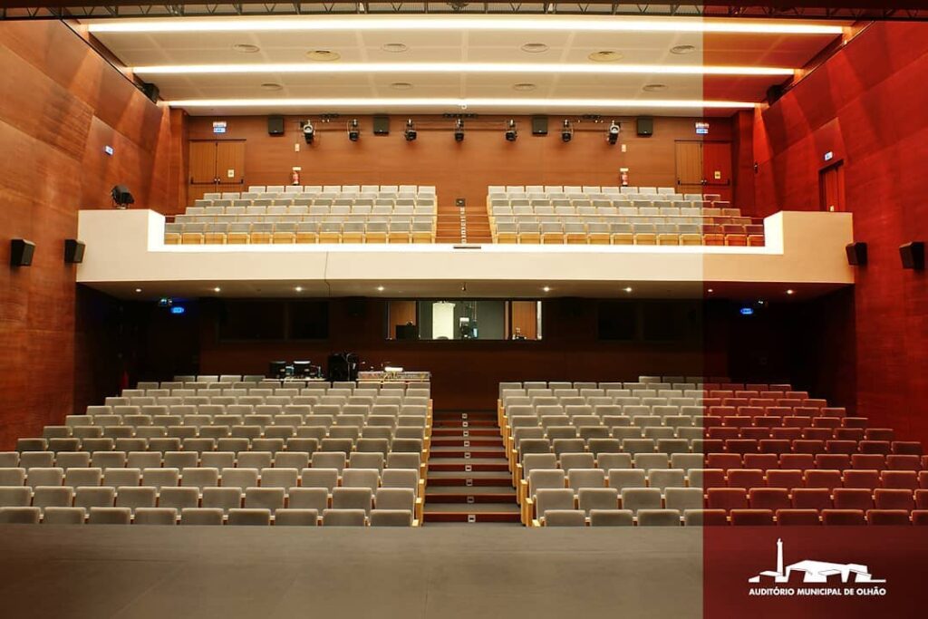 Solidarity Concert in Olhão: Local Artists Unite for Storm Victims in Central Portugal olhao auditorio
