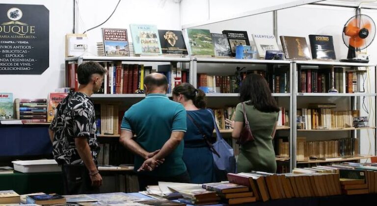 Feira do Livro de Tavira 2026: Book Fair Guide for Visitors in the Algarve