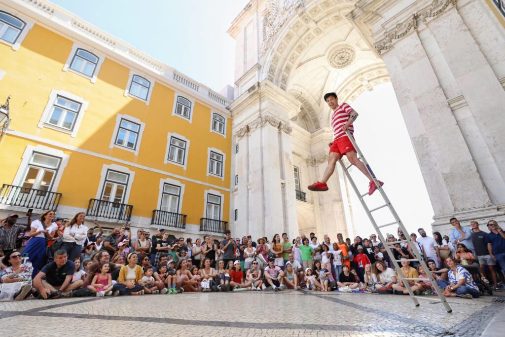 Lisboa Mágica 2026 in Lisbon: Free Street Magic Festival from the Algarve e796532a ddb9 a9d0 eb2b e7905621b7e0 scaled 1.jpg