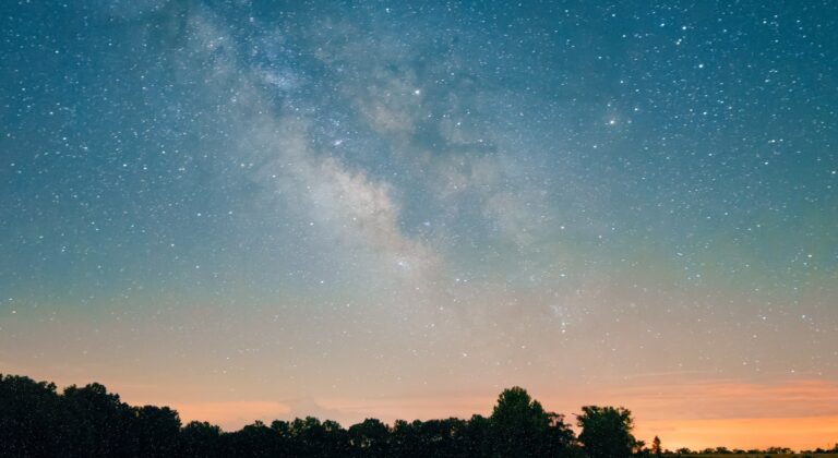 Stargazing in the Algarve: Dark-Sky Guide & Best Spots